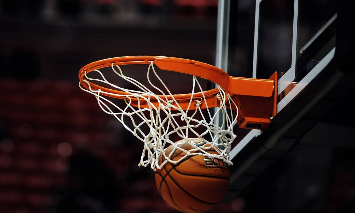 How-Long-is-a-Basketball-game.jpg